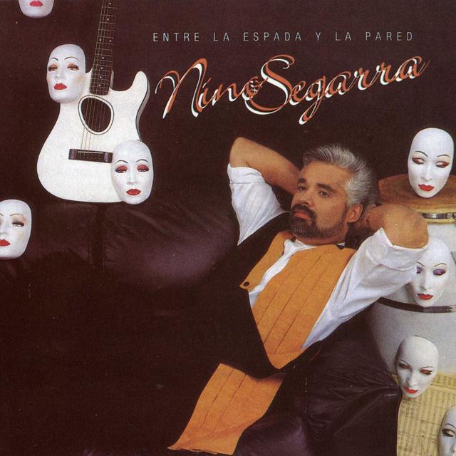 Album cover art for Entre la Espada y la Pared