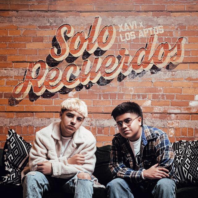 Album cover art for Solo Recuerdos