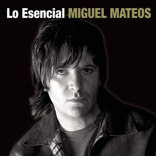 Album cover art for Lo Esencial