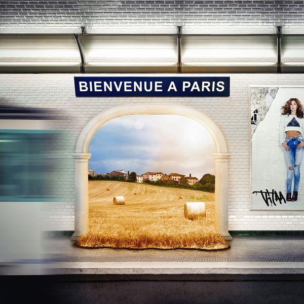 Album cover art for Bienvenue à Paris