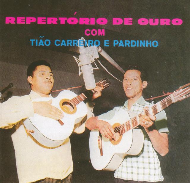 Album cover art for Repertório De Ouro