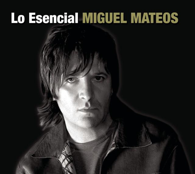 Album cover art for Lo Esencial