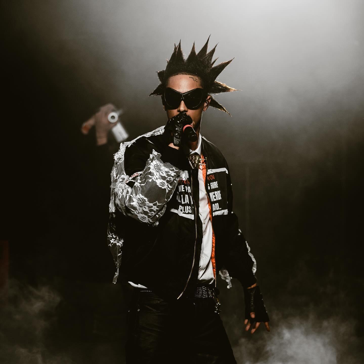 Dynamic cover art