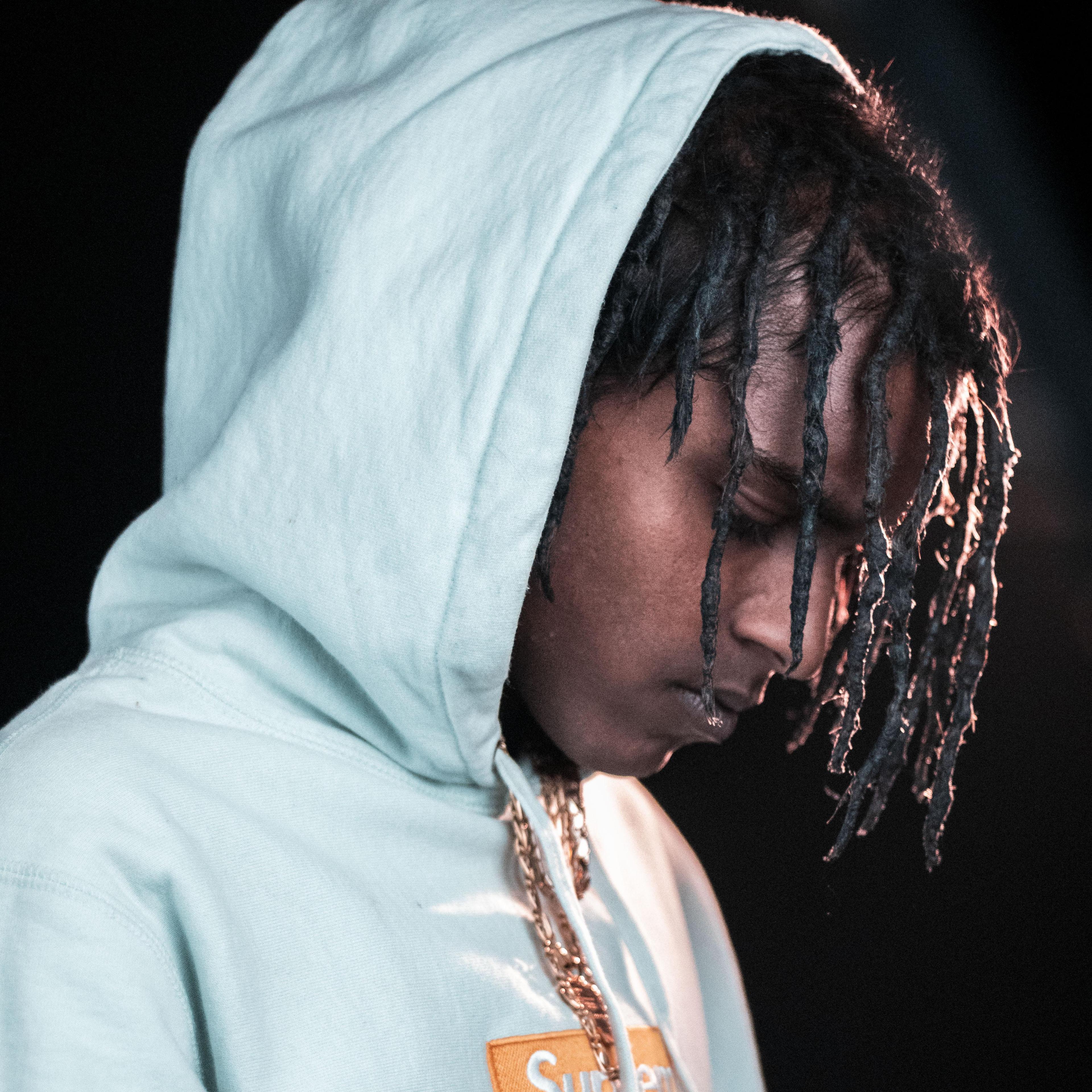 Dynamic cover art